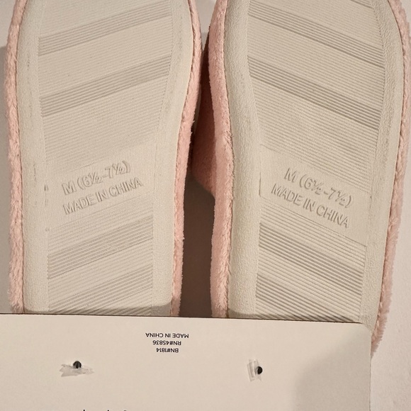 KOOBA Memory Foam Slippers Pink & White W/Sunset design Size M 6 1/2 - 7 1/2 NWT - Picture 7 of 10